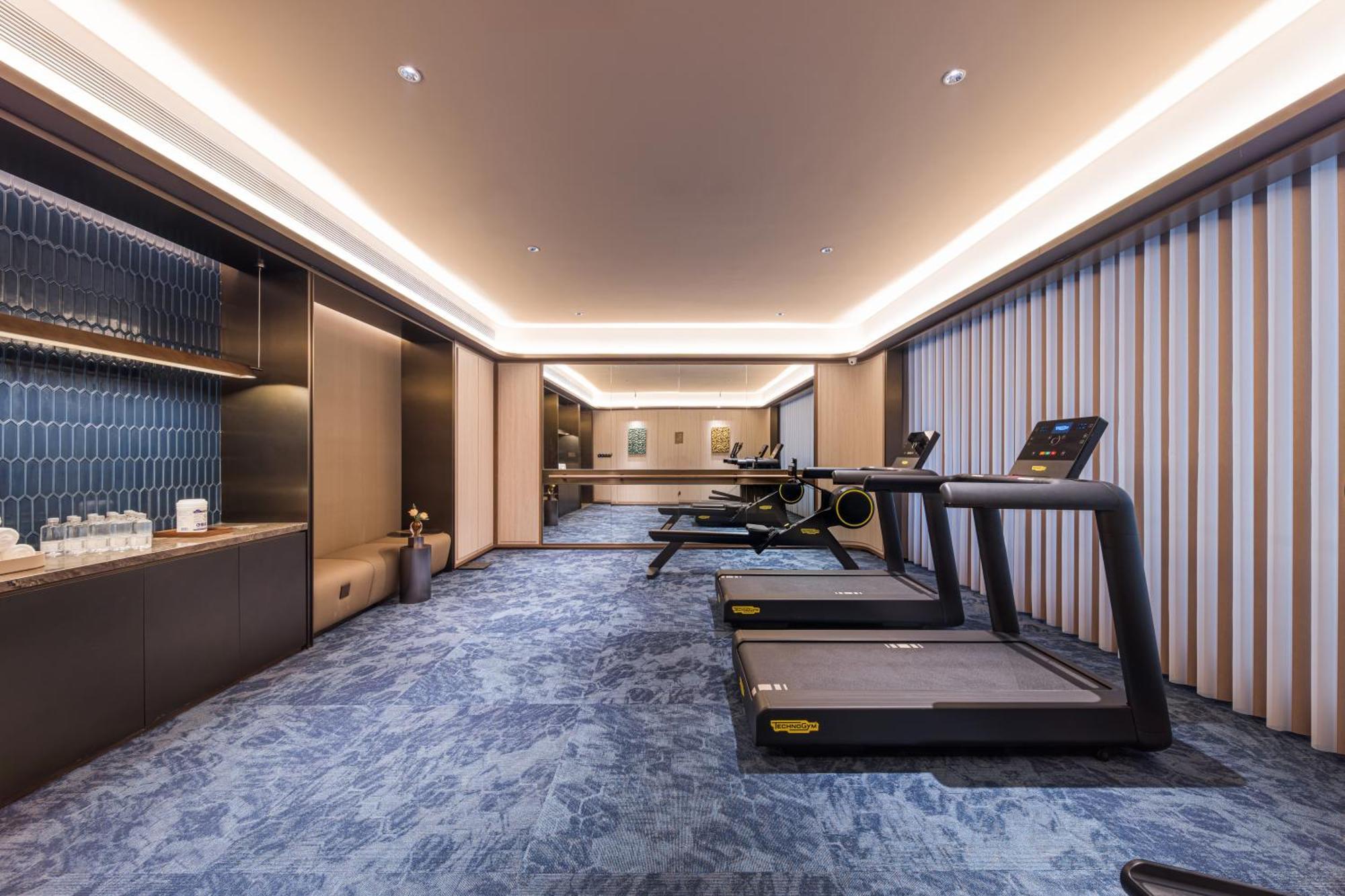 Orange Crystal Hotel, Baoyang Road, Baoshan District, Shangha
