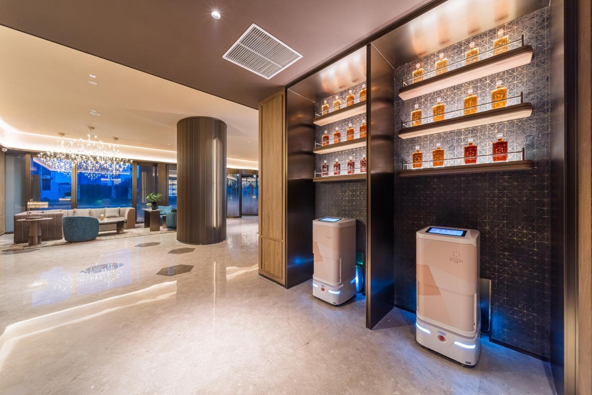 Hotel Orange Crystal Hotel, Baoyang Road, Baoshan District, Shangha 4*